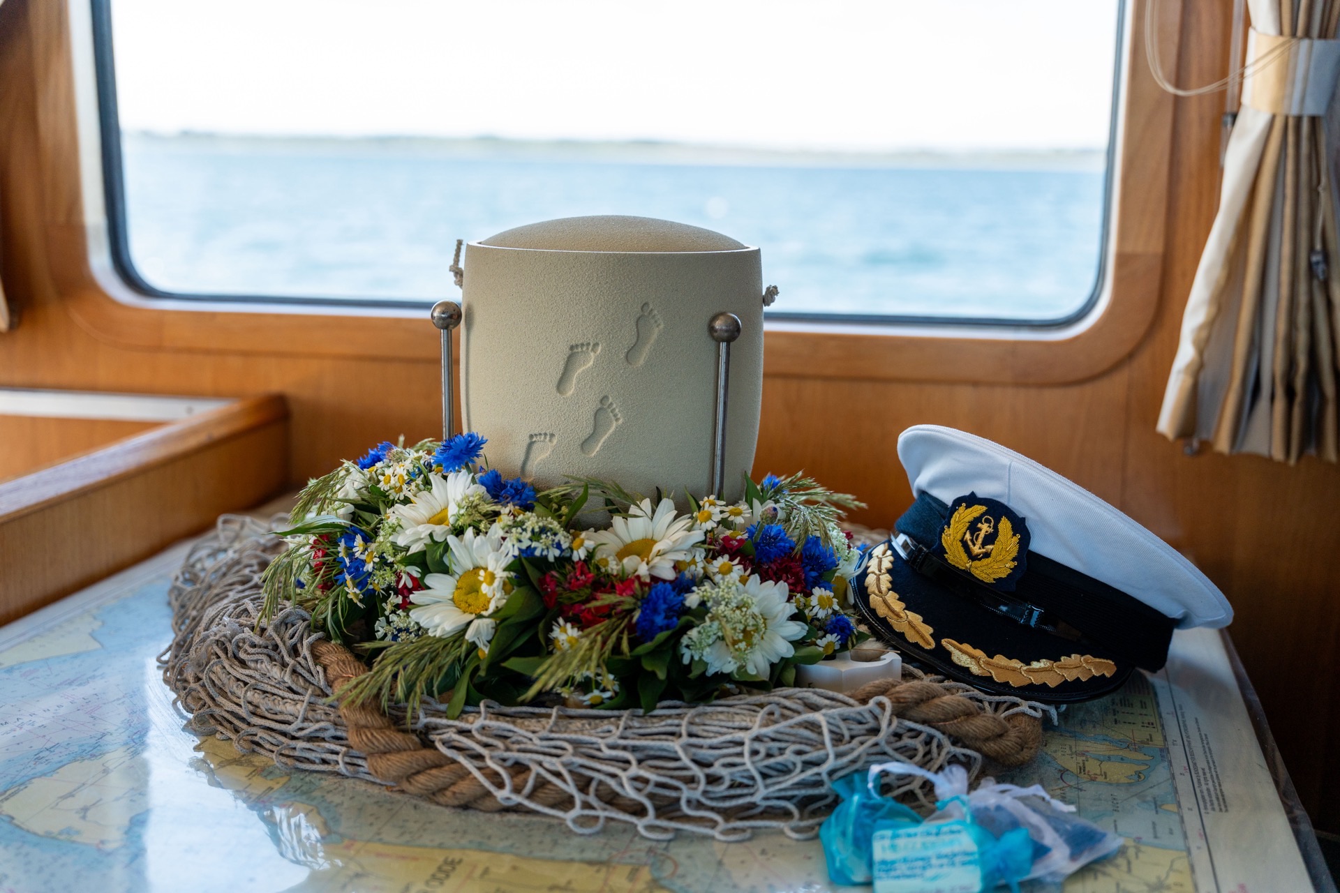 Trauerfeier auf dem Schiff
