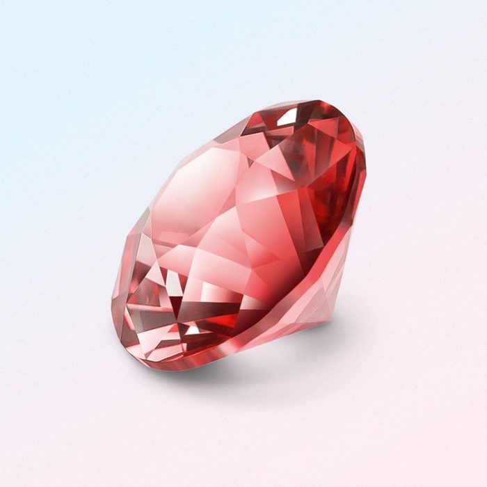 Edelsteinschliff Glam Gem, roter Rubin im Brillantschliff