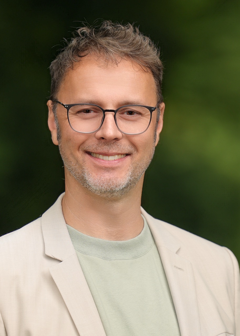Björn Riggert, Bestatter & Trauerredner bei Han & Sohn Bestattungen