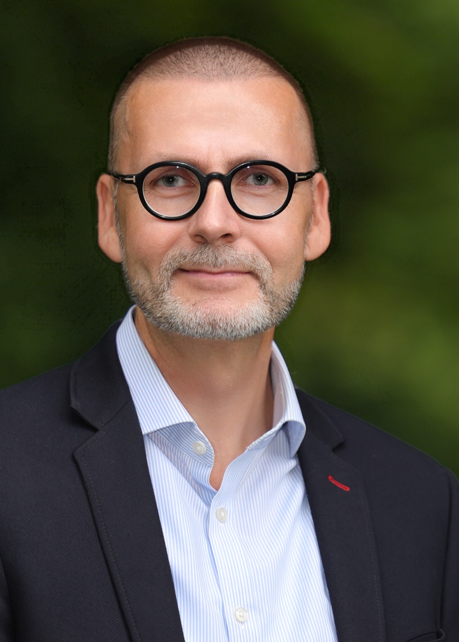 Christian Dommerdich, Bestattermeister, Theologe & Trauerredner bei Han & Sohn Bestattungen