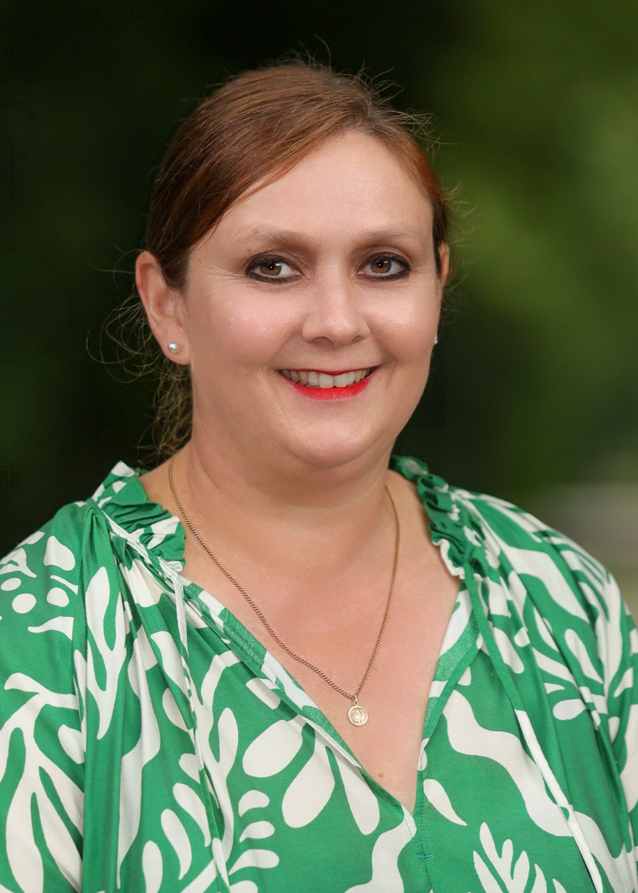 Melanie Wolff, Sekretariat & Empfang bei Han & Sohn Bestattungen
